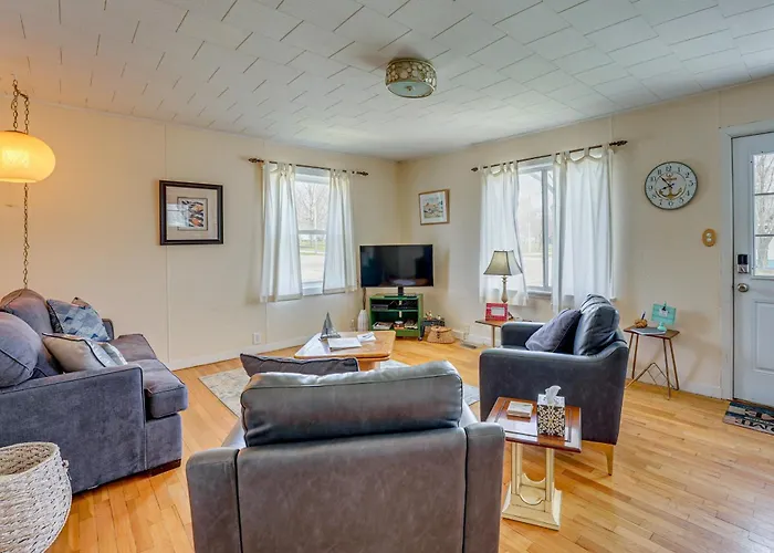 Ludington Vacation Rental - Walk To Lake Michigan!