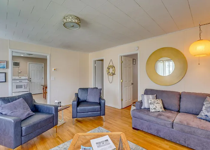 Ludington Vacation Rental - Walk To Lake Michigan!
